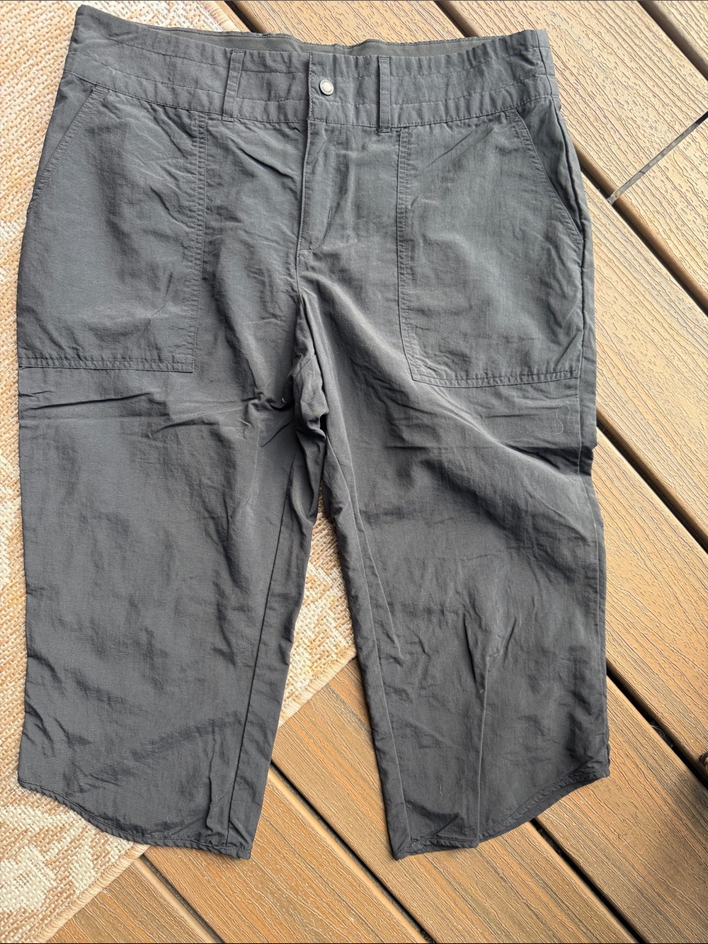 Columbia women’s cropped  Dark Gray Casual Stretch Pants